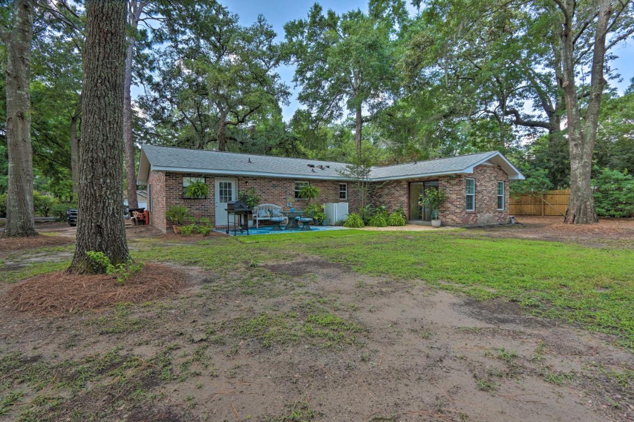 Downtown With Yard And Bbq - 6 Mi To Downtown! Holiday home *