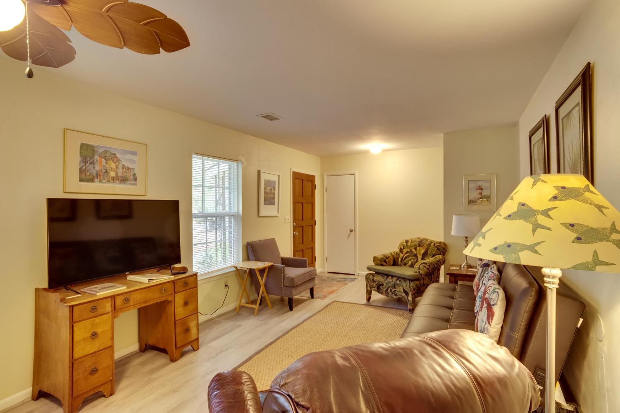 Downtown With Yard And Bbq - 6 Mi To Downtown! Holiday home Beaufort